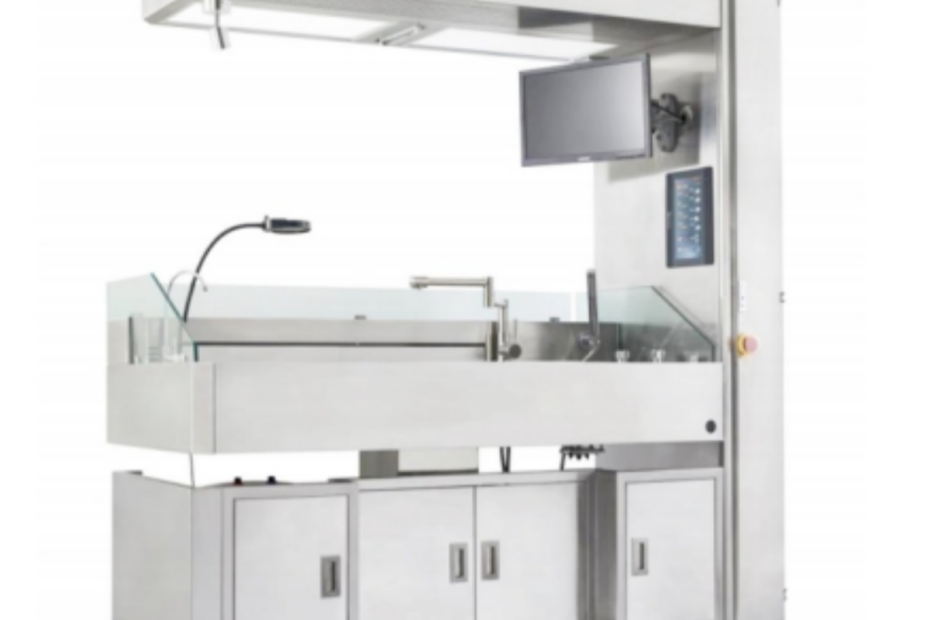 Integrated grossing station aligned with laboratory planning and engineering design